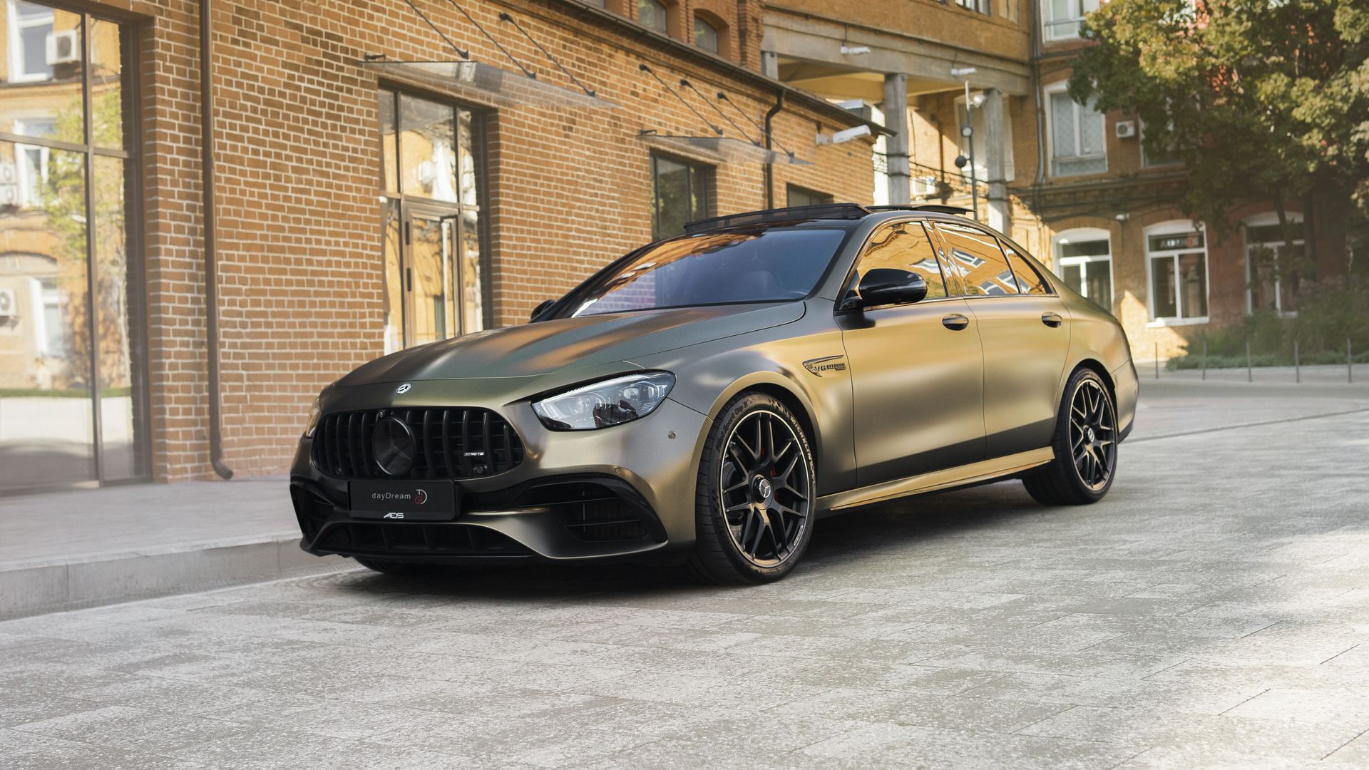 Аренда Mercedes Benz E 63 Amg S в Москве